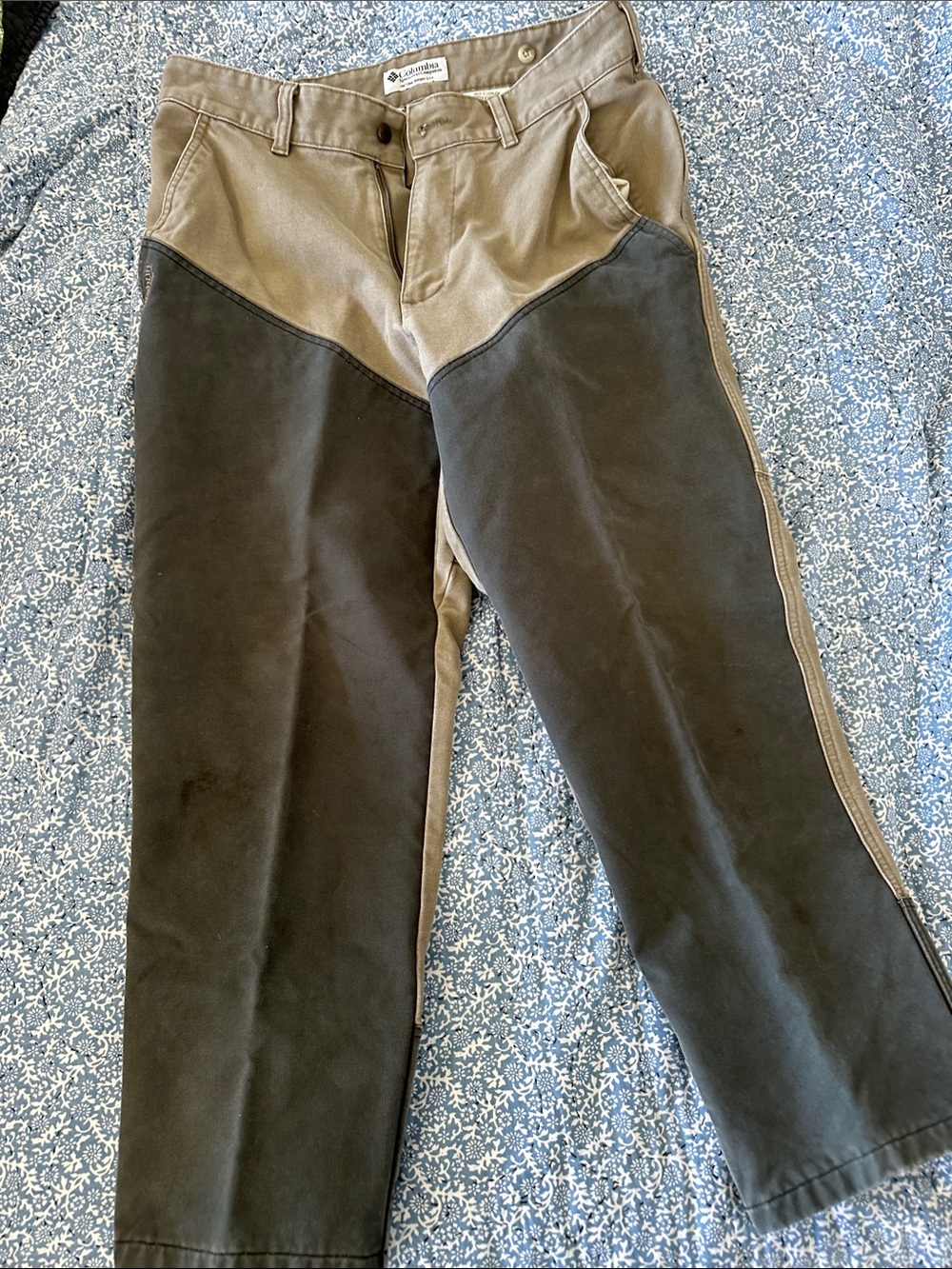 Two-Tone Men's Chinos in Brown and Dark Green - Classic Workstyle